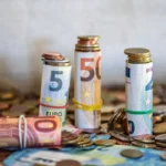 UK cash payments decline