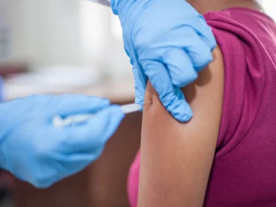 US vaccine hesitancy middle ground