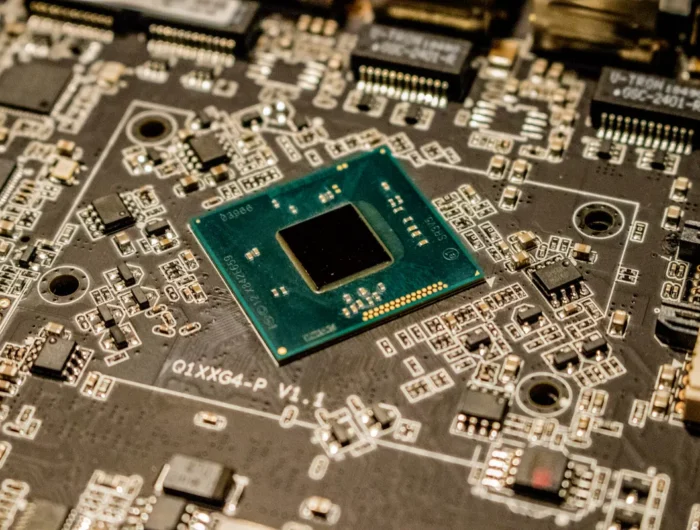 FTSE 100 falls Nvidia boost