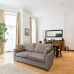 Manhattan luxury rental market